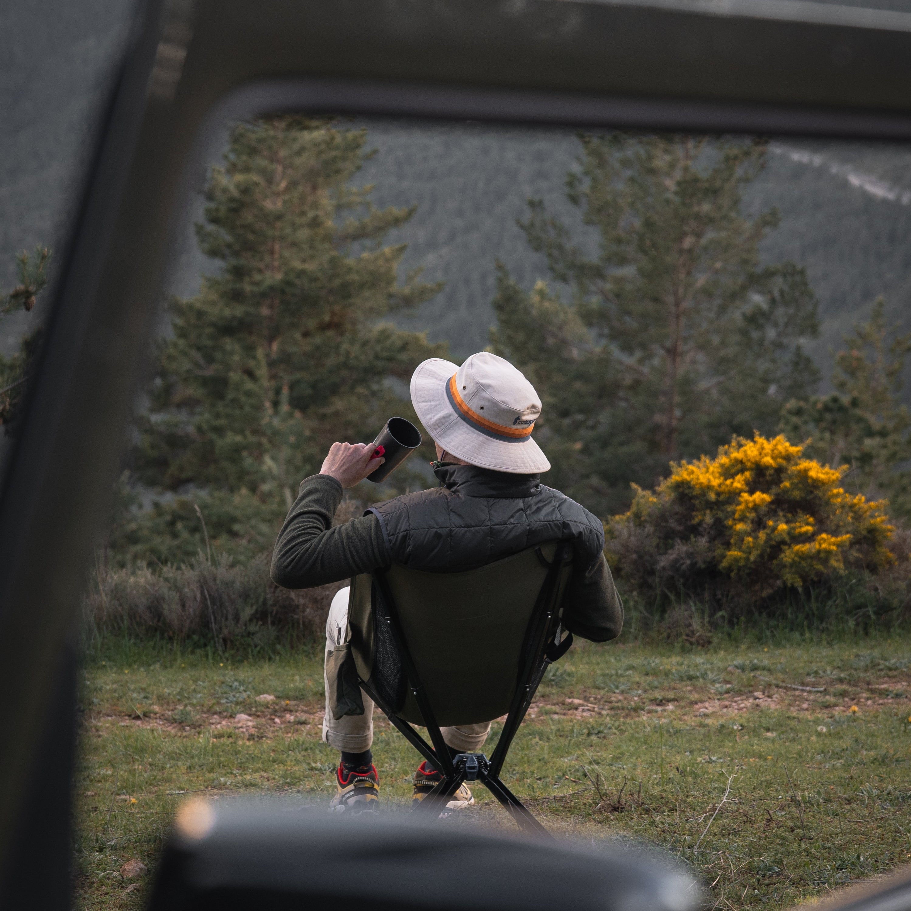  peak アウトドアチェア ブラウン isshoudou_zx-azm-olc625