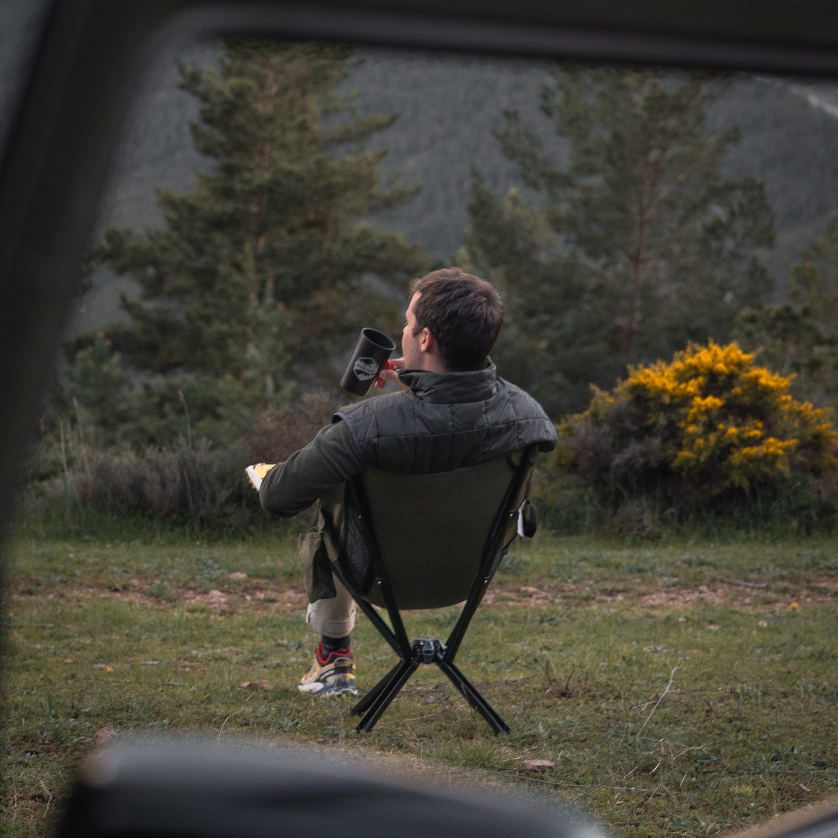 キャンパーチェア：快適さを諦めずにキャンプを楽しむ – seven peaks