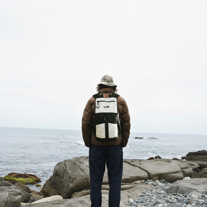 Solo zaino Bianco e nero